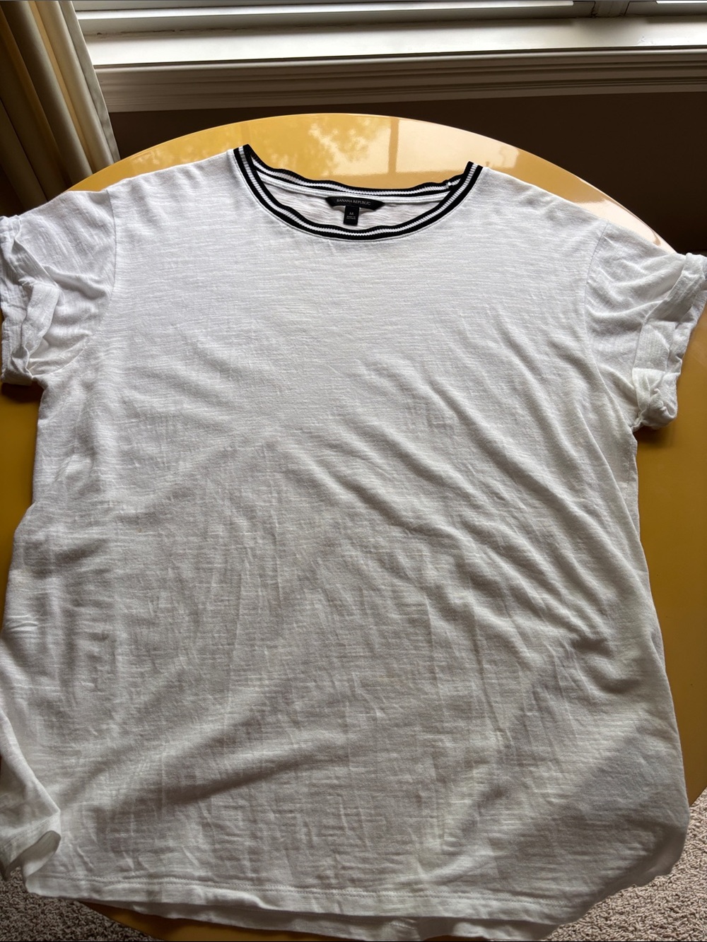 Banana Republic White Short Sleeve Cotton Tee with Black Trim size ned